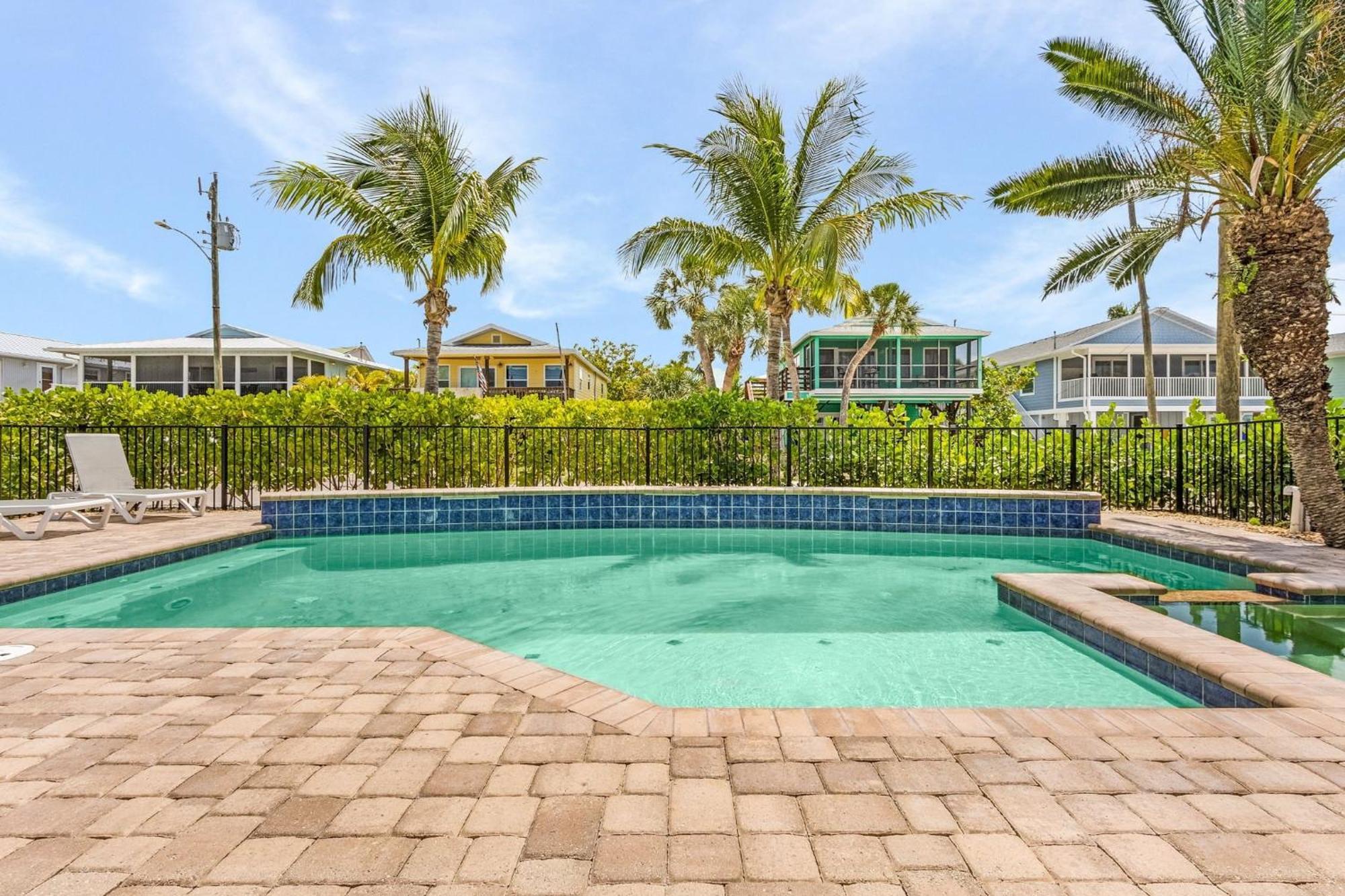 Shells N Sunshine! Getaway Destination Just Minutes From The White Sandy Beaches Of Fort Myers! Home Fort Myers Beach Exterior foto